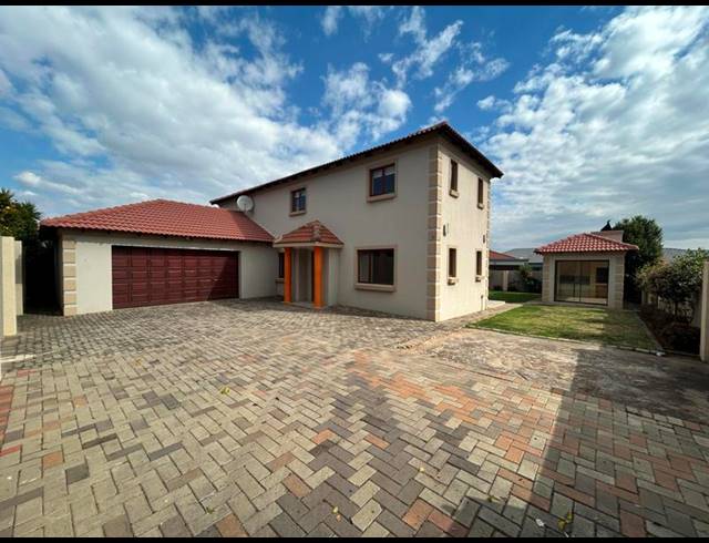 5 BEDROOM PROPERTY TO RENT IN THE REEDS